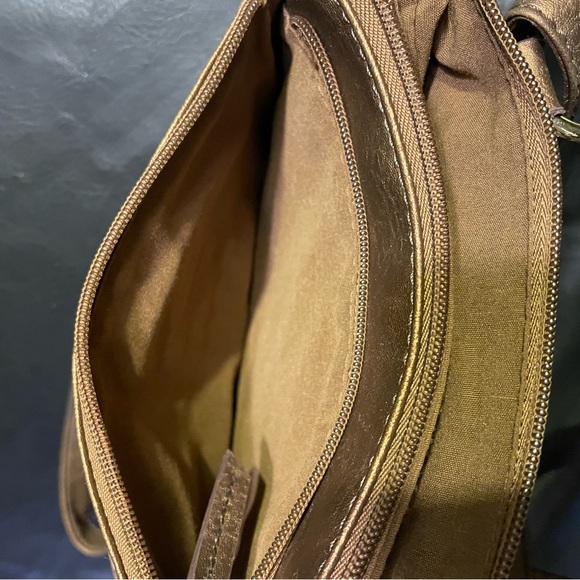 RELIC Rustic Faux Leather Adjustable Crossbody With Floral Design Beautiful - Picture 5 of 9